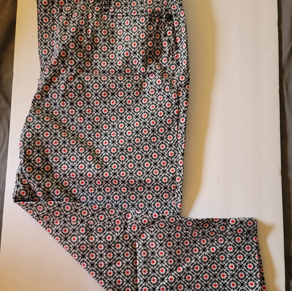 Khaki and Company patterned dress Capri